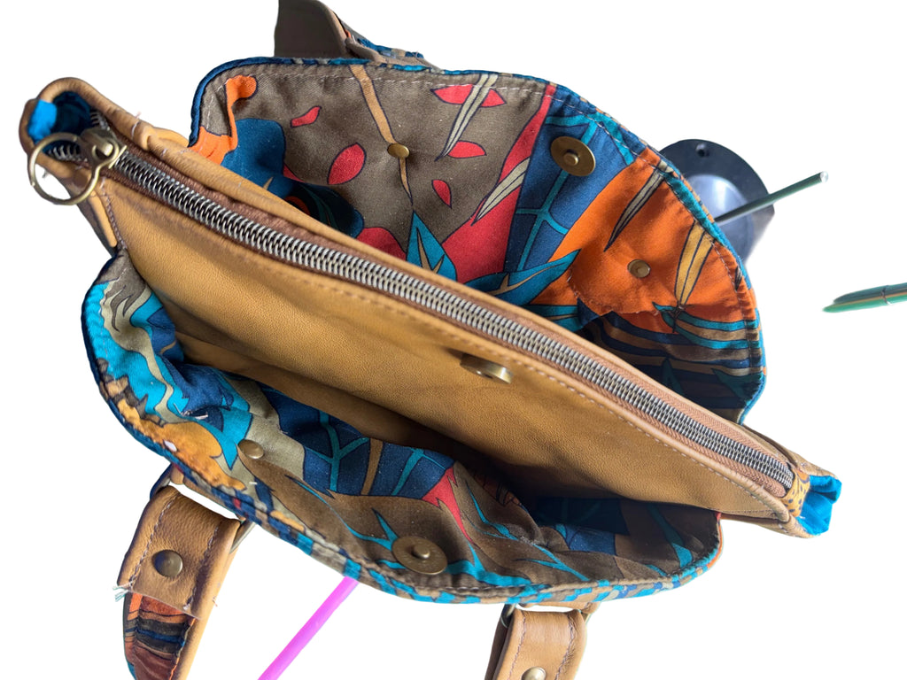 Shoulders bags