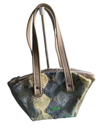 Shoulders bags